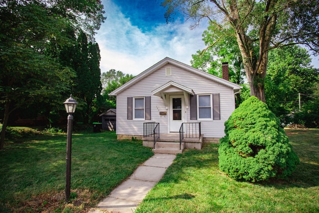 Primary Photo - 170 Fourth St