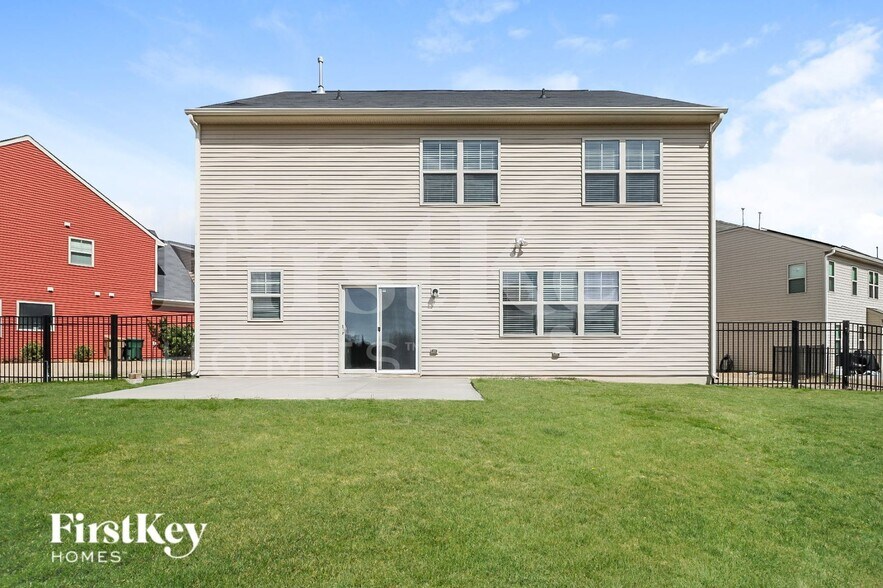 Building Photo - 159 Castello Way