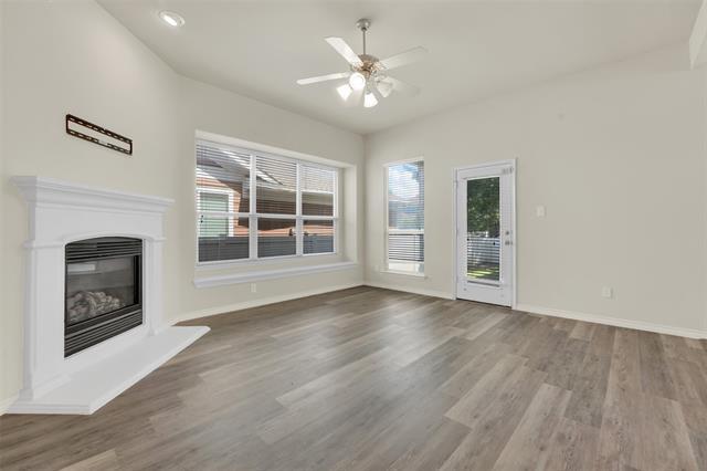 Building Photo - 1124 Hayden Ln
