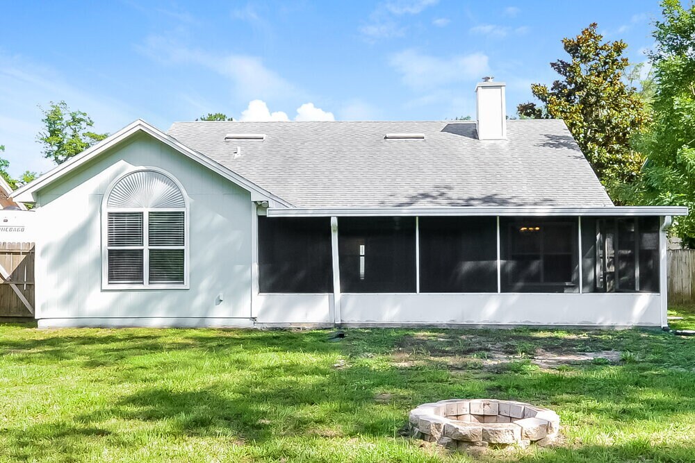 Building Photo - 12791 Serenade Cir N