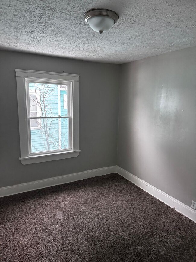 Building Photo - 10707 Hampden Ave