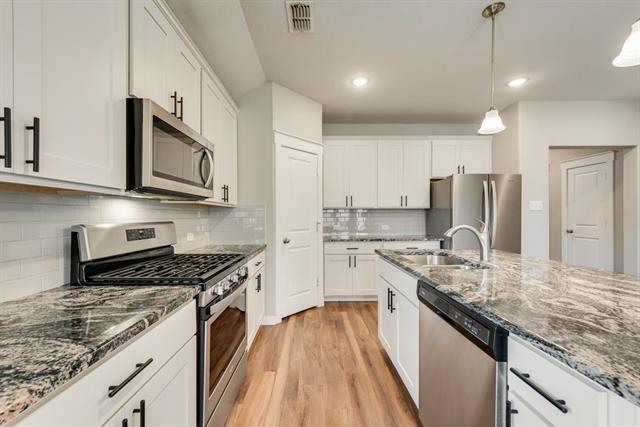 Building Photo - 1200 Kanata Ct