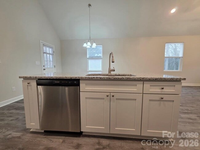 Building Photo - 215 Division Ave