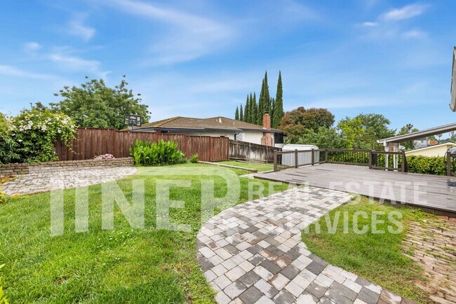 Building Photo - 6982 Pampas Way
