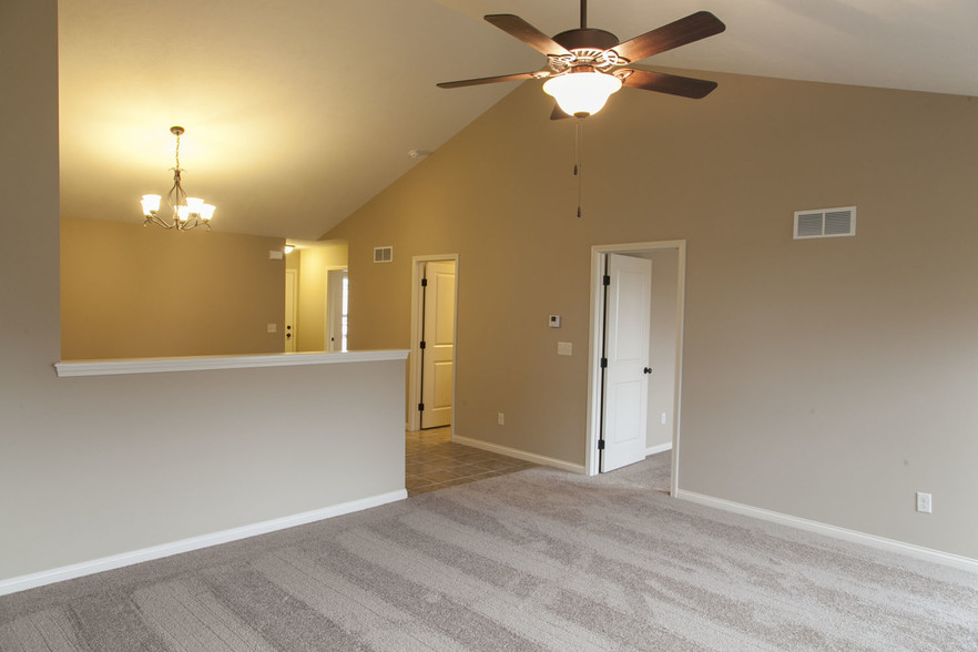 Living Room - 3620 Chardonnay Ct