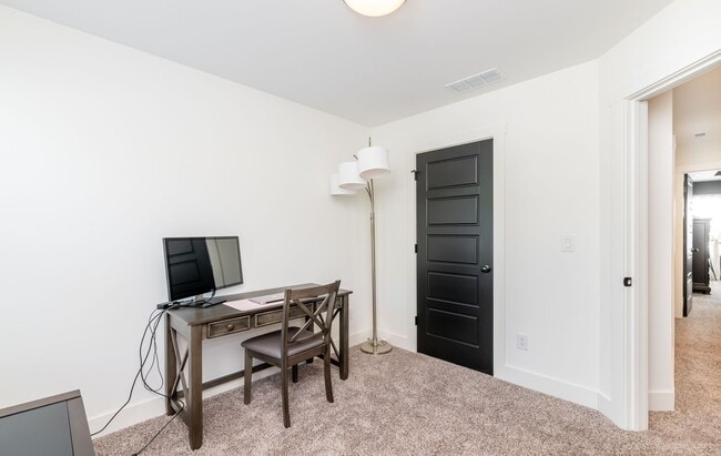 Building Photo - Do Not Miss this Beautiful piece of property.