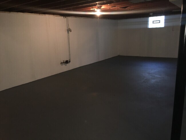 Building Photo - 9234 Pippin Rd