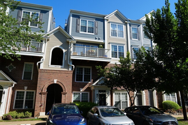 Building Photo - 7011 Metropolitan Pl