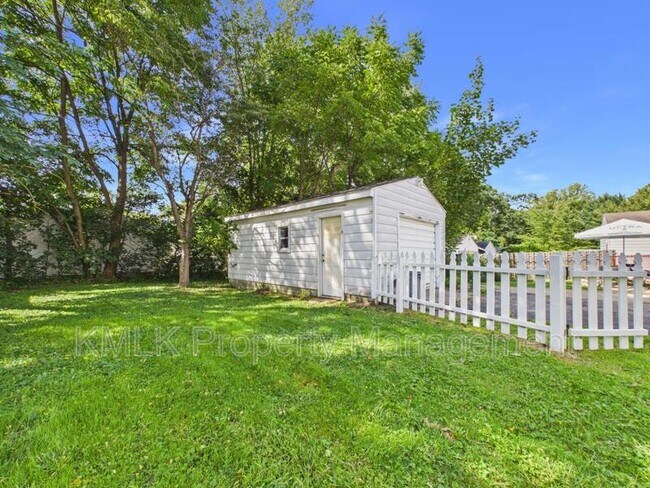 Building Photo - 1274 Collinwood Ave