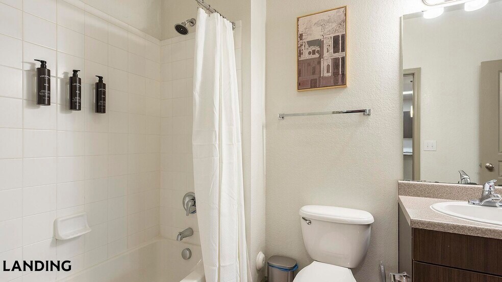 Building Photo - 10051 Perimeter Station Dr