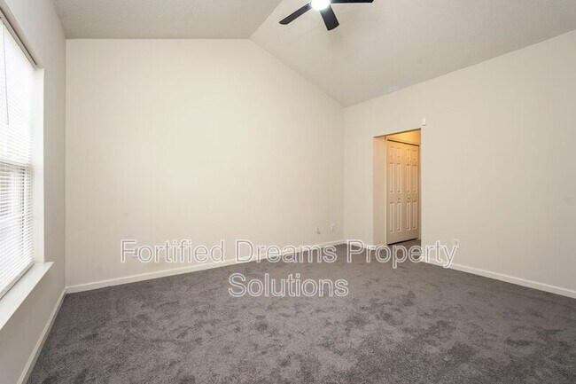 Building Photo - 5097 Bartholomew's Ln