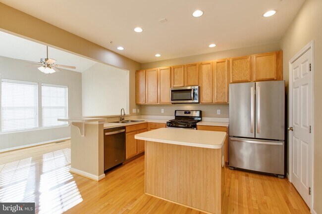 Building Photo - 7543 Maidenhead Dr
