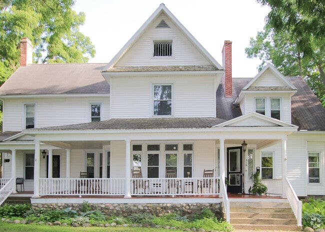 Building Photo - 516 Washington St
