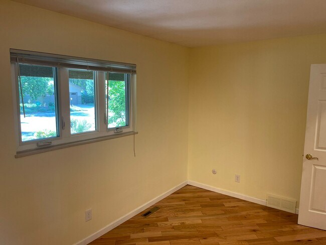 Building Photo - 7480 Mount Meeker Rd