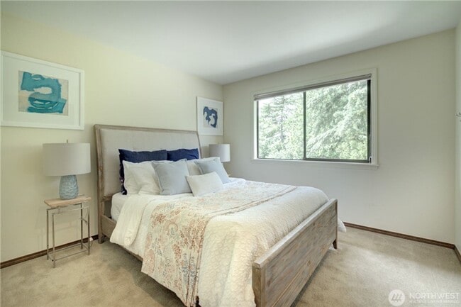 Building Photo - RARE Find House for Rent in Yarrow Point!