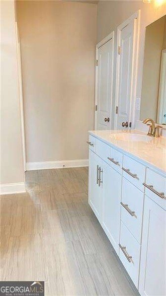 Building Photo - 72 Riverclub Rd