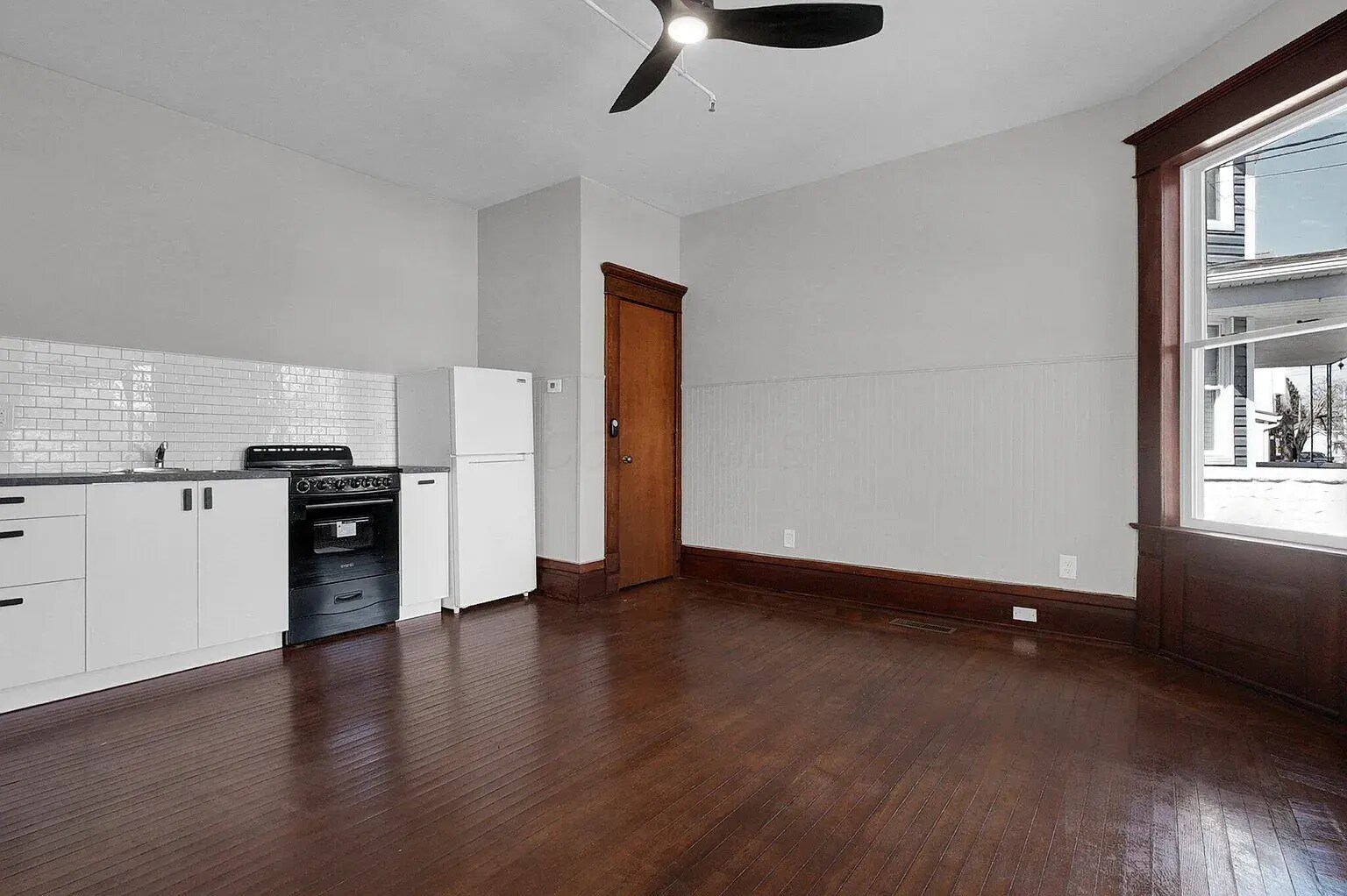 Building Photo - 193 Central Ave