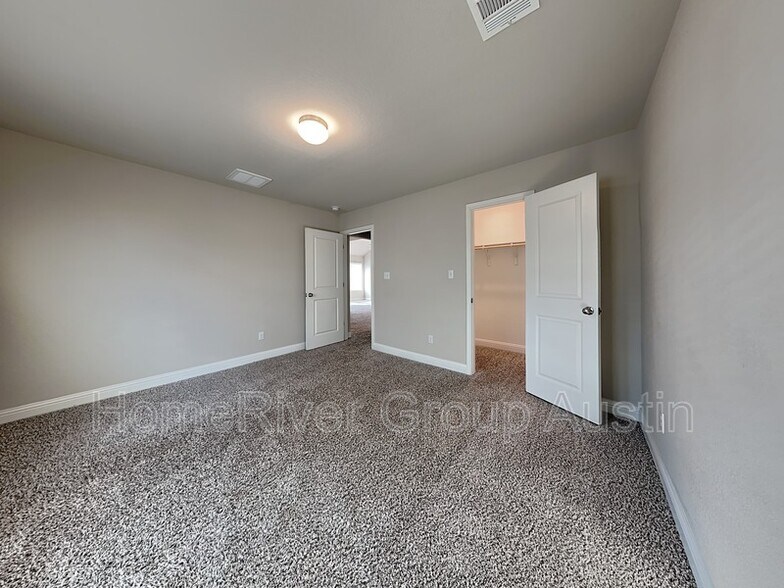 Building Photo - 405 Bright Star Ln