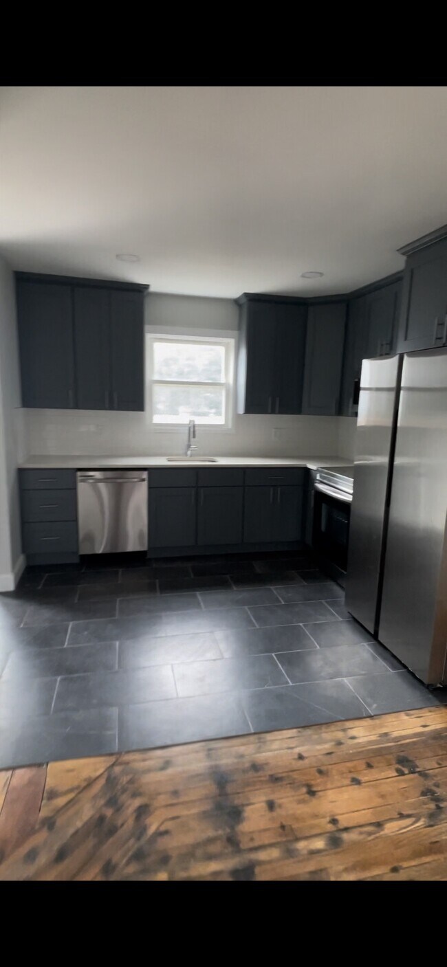Building Photo - 316/318 Eaton St