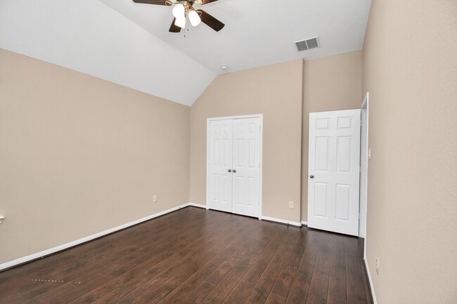 Building Photo - 6843 Bears Path Ln
