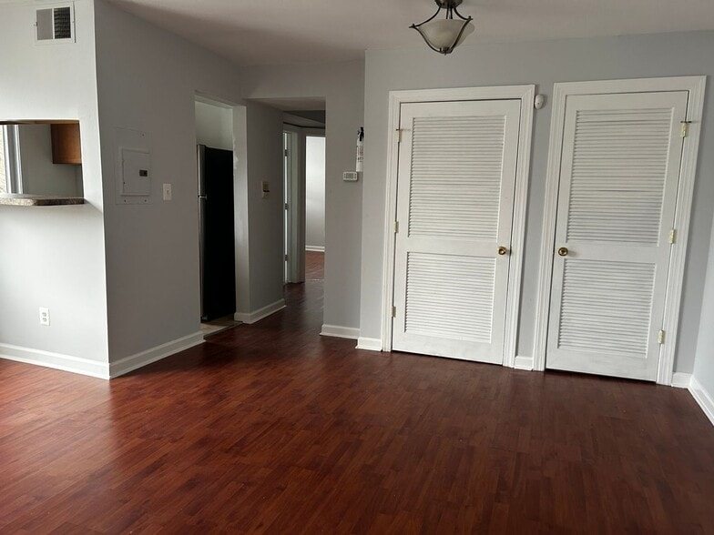 Building Photo - 713 Brandywine St SE