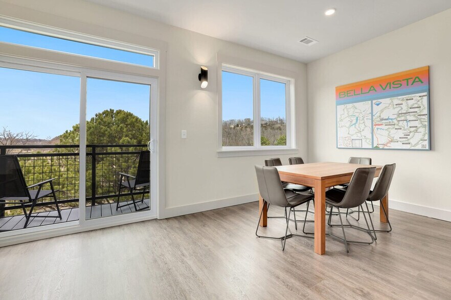 Building Photo - 10 Riordan Rd