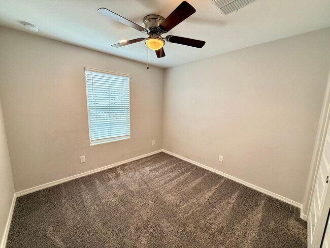 Building Photo - 14220 W Buckskin Trl