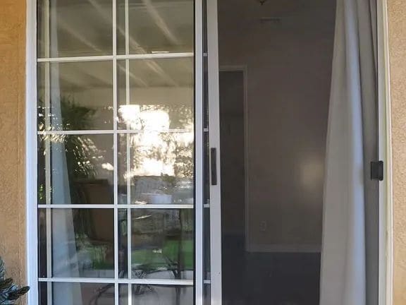 Building Photo - "Charming 1-Bedroom Retreat in Santa Ana – Perfect for Cozy Living!"