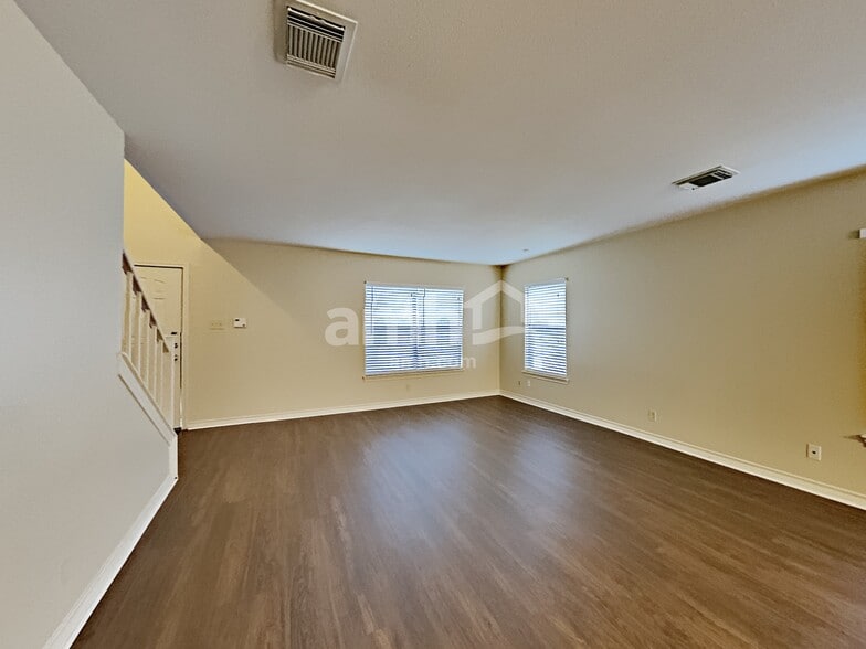 Building Photo - 8010 Manderly Pl