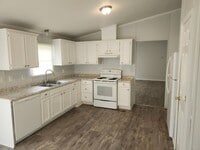 Building Photo - 76 Thompson Cir