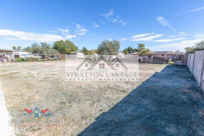 Building Photo - 11033 N Geronimo Dr