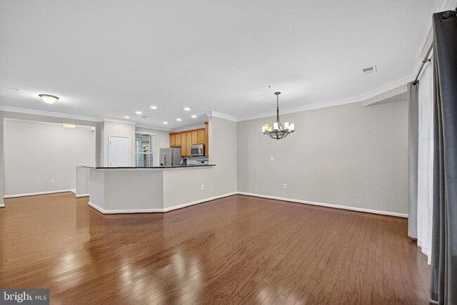 Building Photo - 44063 Vaira Terrace