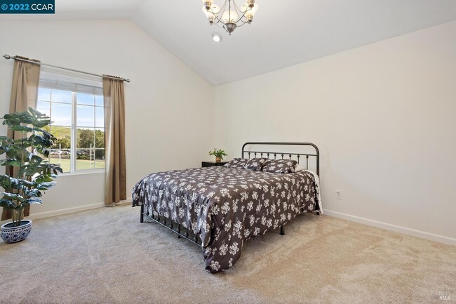 Building Photo - 561 Jade Cir