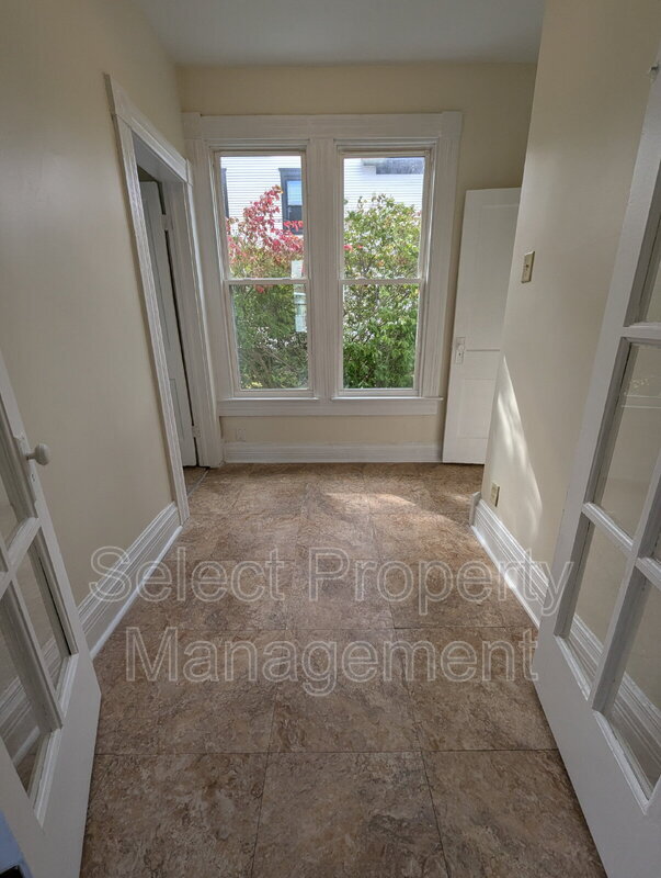 Building Photo - 1132 Rivermet Ave