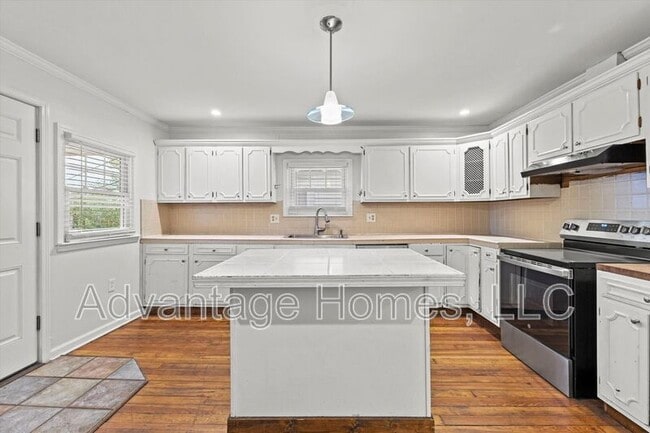 Building Photo - 315 Garfield Ave