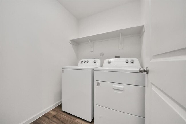 Building Photo - 10304 Florance Spring Dr