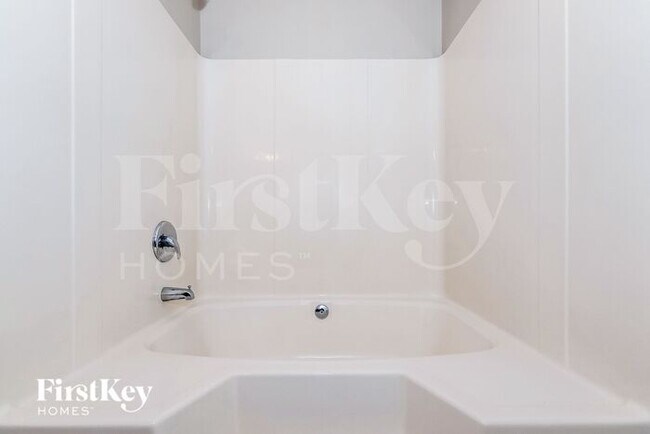Building Photo - 3810 Broomstraw Ct