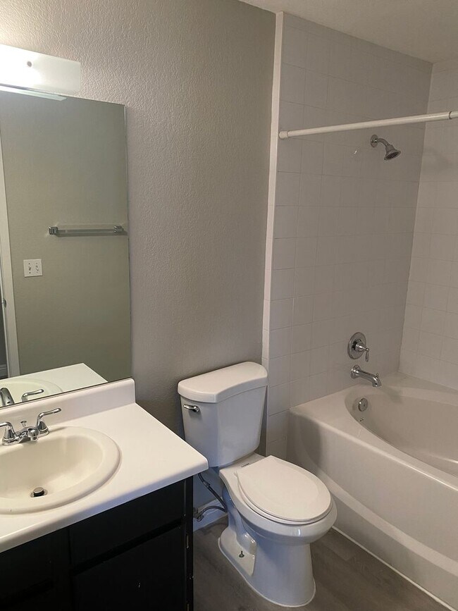 Building Photo - AMERICANA Property Mgmt - 1 bed Condo in Gated Community near The Strip
