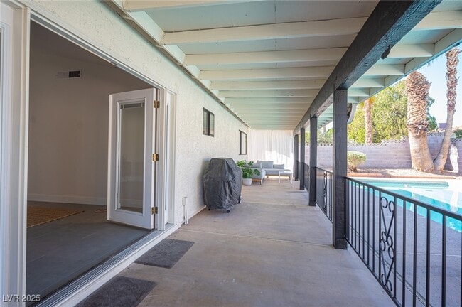 Building Photo - 6146 Peppermill Dr
