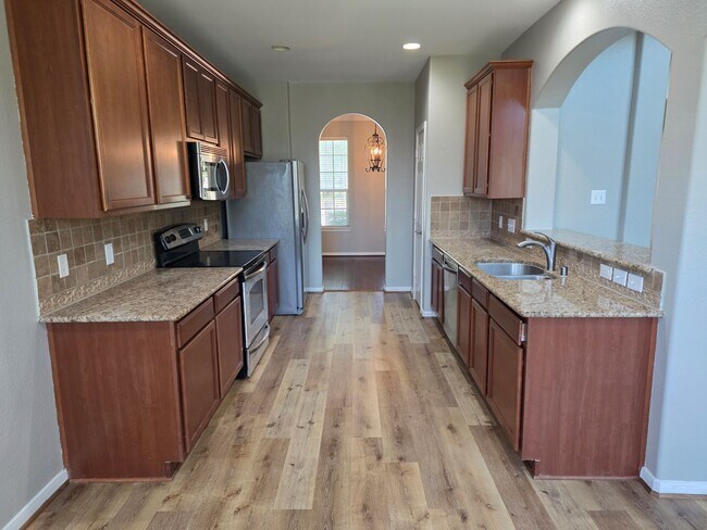 Building Photo - 20676 Oakhurst Meadows Dr