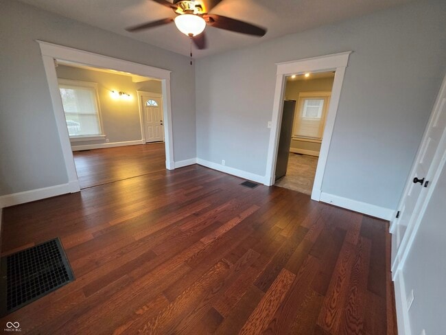 Building Photo - 5030 E New York St