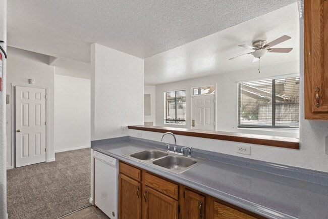 Building Photo - 1080 S Walden Way