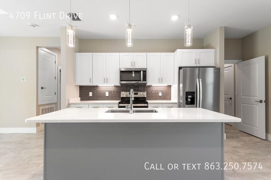 Building Photo - 4709 Flint Dr