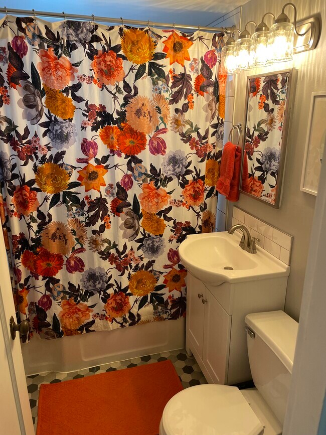 Building Photo - 2103 S Bennett St