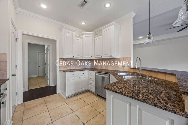 Building Photo - 6239 W Persimmon St