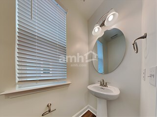Building Photo - 1824 Produce Ln