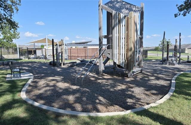 Building Photo - 2708 McCormick St