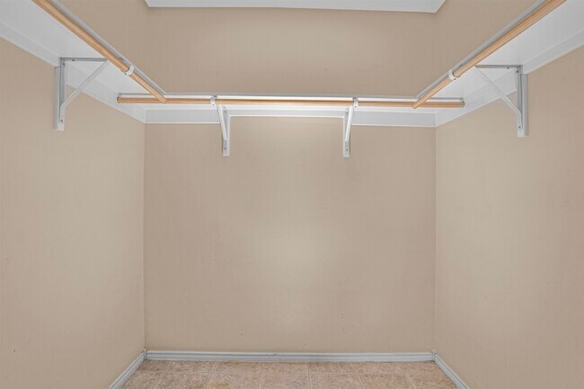 Building Photo - 14119 Fawn Dr