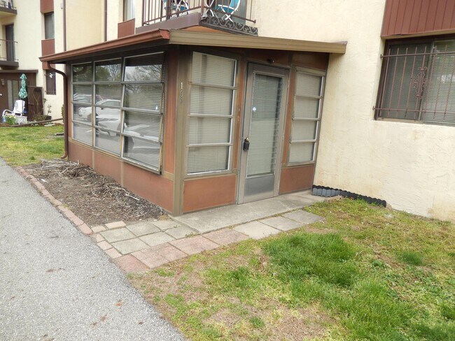 Building Photo - 4141 Karl Rd