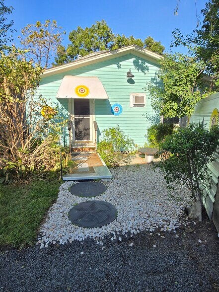 Building Photo - 4200 Rusk St